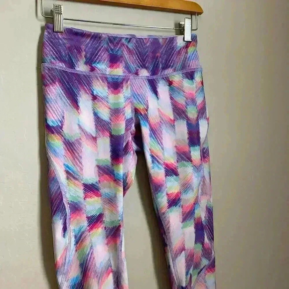 Zella Live In Crop Leggings Purple Pattern Size XS - Picture 4 of 8